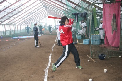 女子プロ野球に合格した山崎まり！｜ベースボール北海道 ストライク女子プロ野球に合格した山崎まり！けが復帰後にかける道栄高の小原君オフシーズン→シーズンインに向けて！アーム式ピッチングマシンを使って、打撃強化しませんか⁉〈フィールドフォース〉【生徒募集】発行人のベースボールスクール『交流戦』情報募集します！